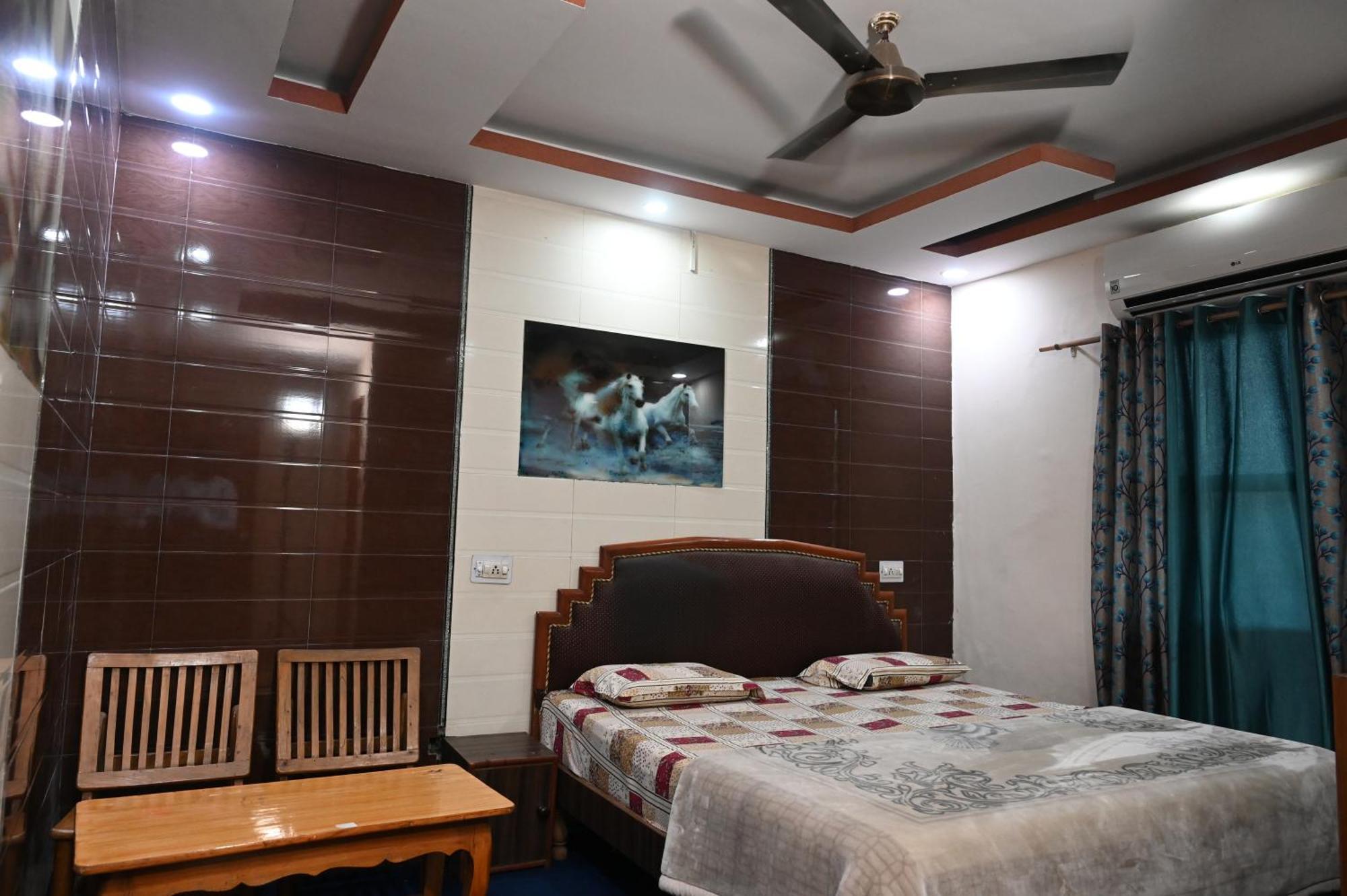 Hotel Sunrise Chandīgarh Exterior foto