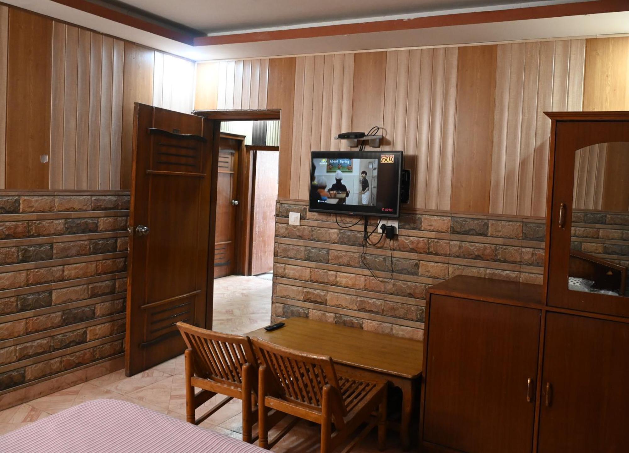 Hotel Sunrise Chandīgarh Exterior foto